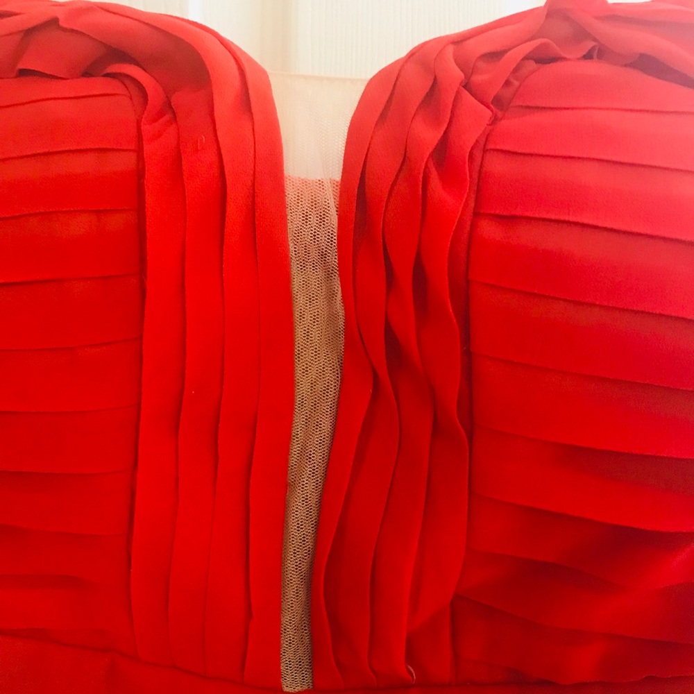 NWT RED STRAPLESS DRESS - Picture 3 of 8